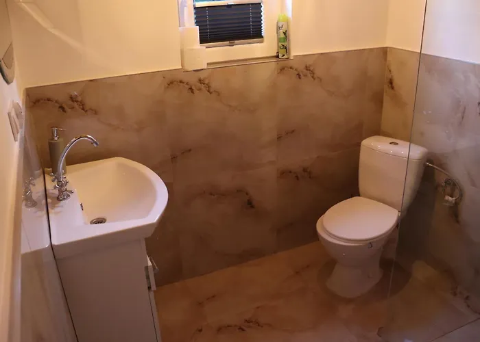 Alpesi faház Przy Jeziorze *